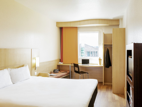 IBIS OVIEDO HAB DBMAT.jpg